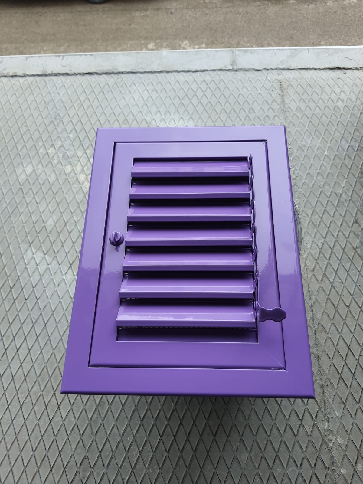 Banyo Wc Menteşeli Menfez